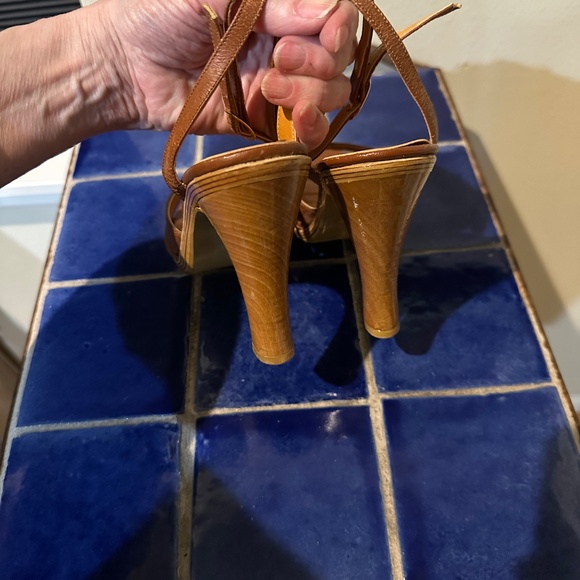 Woodworks by Thom McCaan / Brown Leather &  Wood 4 " High Heel Platform Sandals - Picture 5 of 13